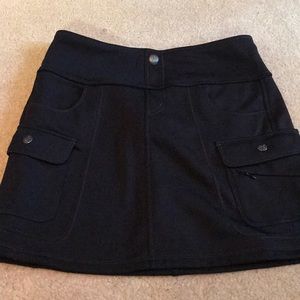 black athleta skirt
